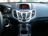 Ford Fiesta 1,2 i 60kW 2x kola, klima - náhled 22