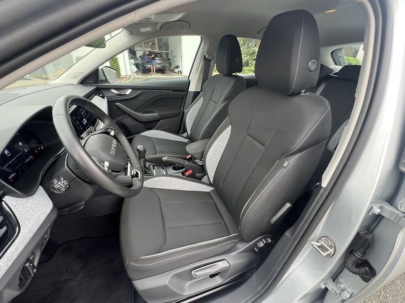 Škoda Scala Selection 1.0 TSI 85 kW - fotka 12 z 30