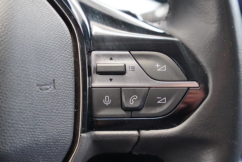 Peugeot 308 - fotka 17 z 30