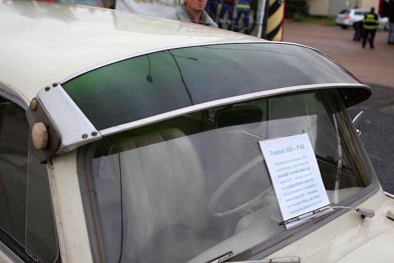 Výstava vozů Trabant při křtu knihy v plzeňském Depu 2015