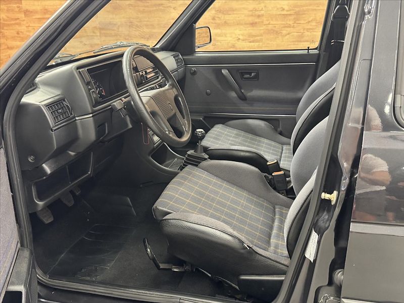Volkswagen Golf GTi 1.8 G60 KLIMA SERVO - fotka 7 z 19