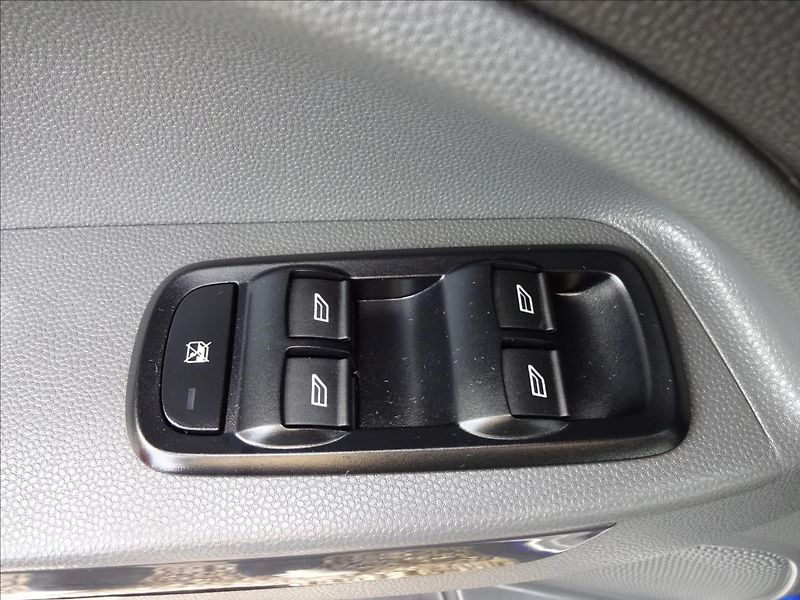 Ford EcoSport 1.0 EcoBoost 92kW - fotka 19 z 51