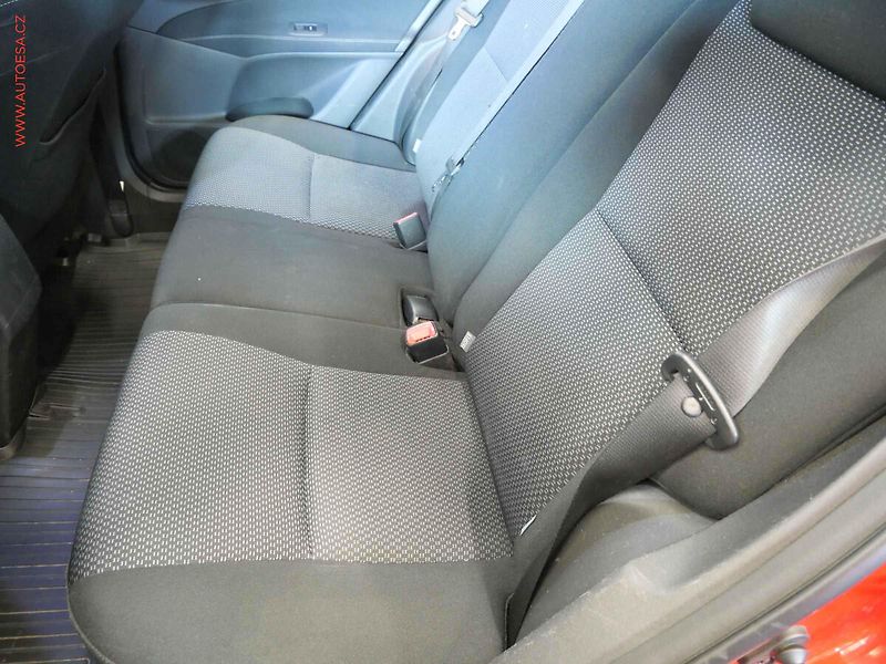 Kia Ceed (2009) 1.4i, 1.maj,ČR, AC - fotka 11 z 21