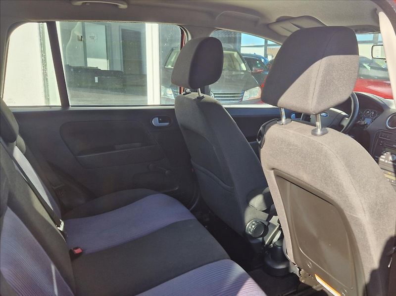 Ford Fusion 1,4 i SENZORY AUTAC PO SERVISU - fotka 13 z 35