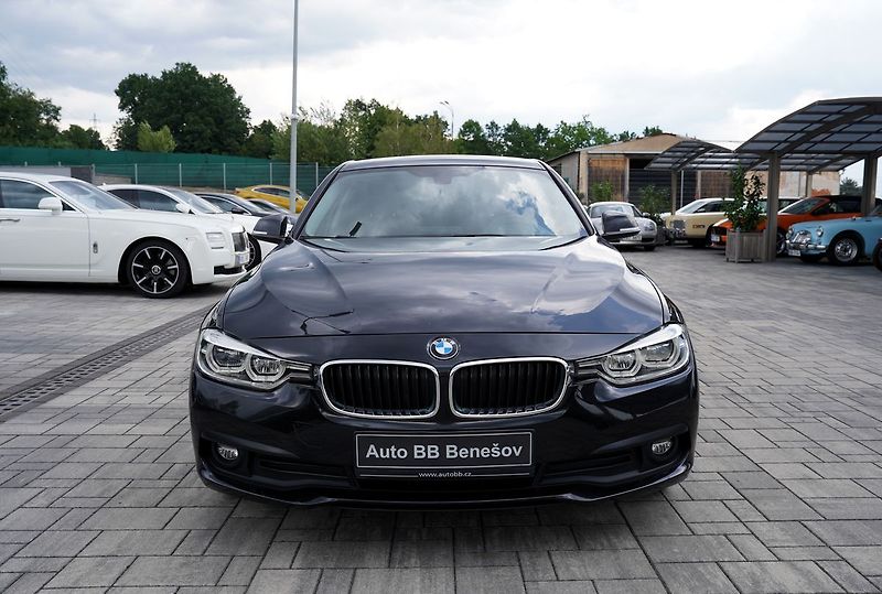 BMW Řada 3 320d automat/EfficientDynamic/ - fotka 1 z 39