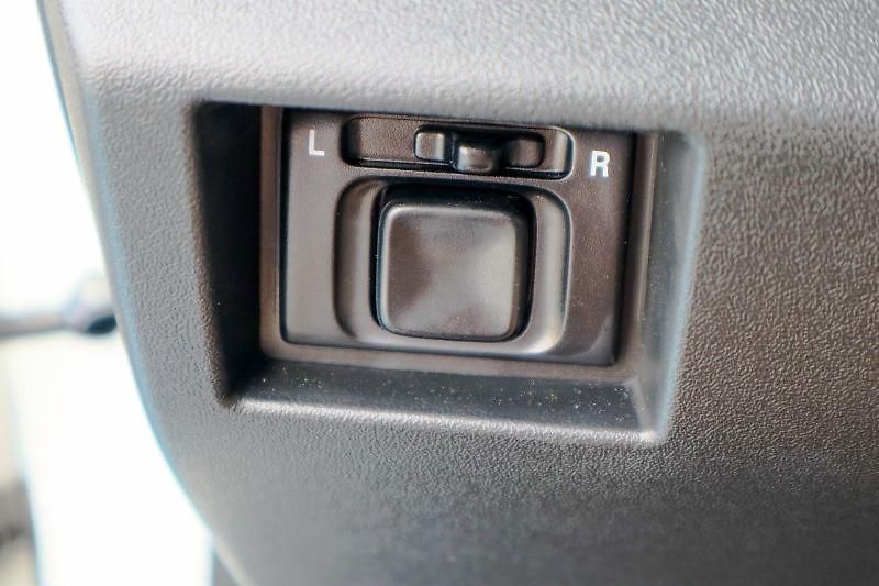 Suzuki Jimny (2025) Ve verzi Full Option - fotka 21 z 28