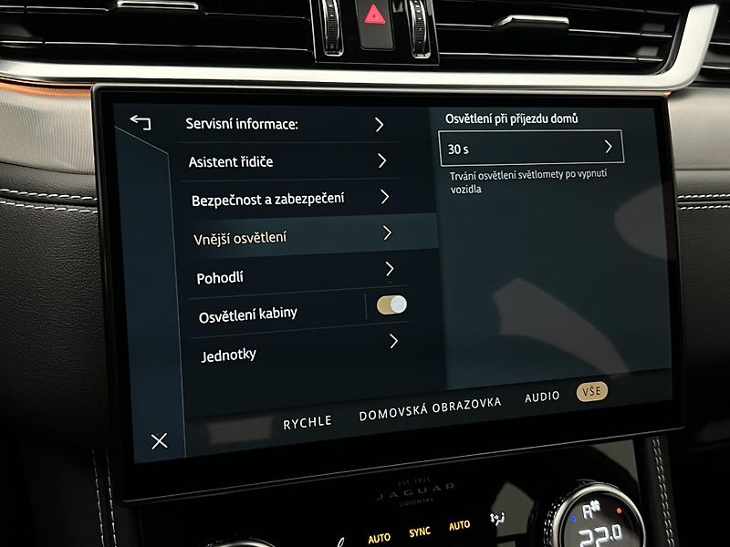 Jaguar F-Pace D200 R-DYNAMIC S AWD AUT - fotka 41 z 44