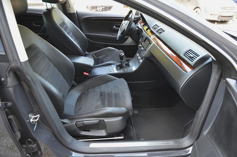 Volkswagen CC (2014) 2.0 TDi 130kW 112tkm / NEZ.TOP - fotka 11 z 39