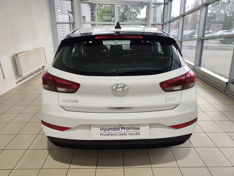 Hyundai i30 (2024) 1.5i 71kW MT Comfort - fotka 3 z 20