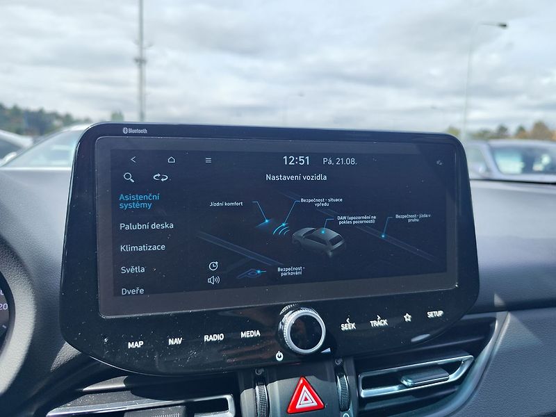 Hyundai i30 1.5 T-GDI/117kW N-Line DCT - fotka 17 z 32