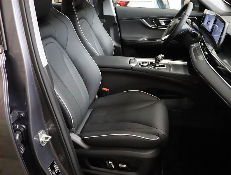 Chery Tiggo 7 (2026) 1.6 TGDI, LUXURY, Ad. tempomat - fotka 9 z 32