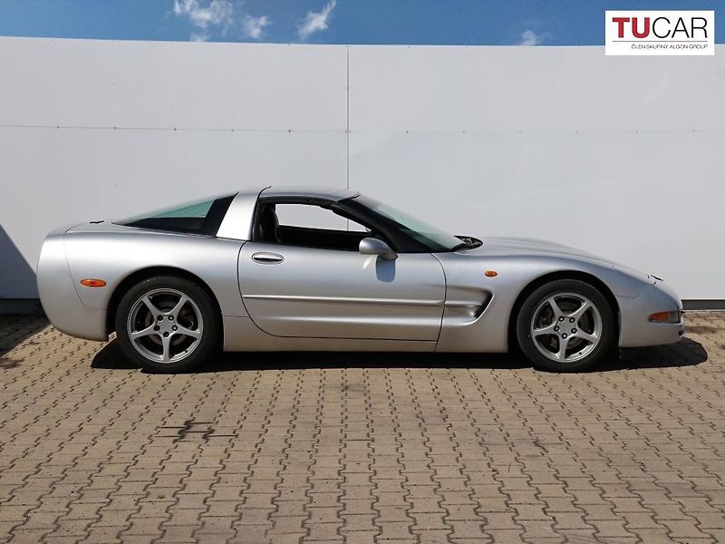 Chevrolet Corvette (2002) 5.7 V8 Targa  - fotka 6 z 22