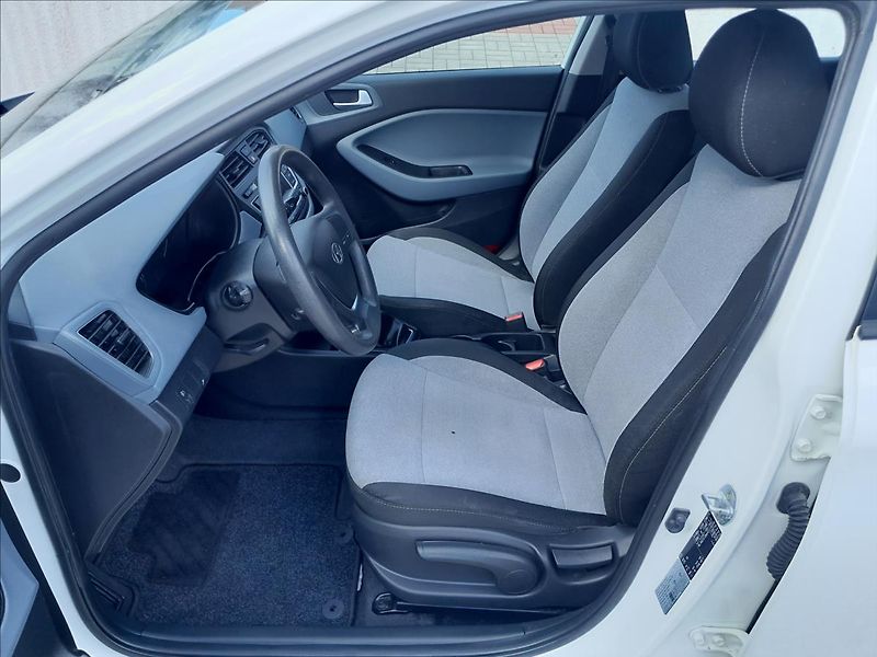 Hyundai i20 1,25i 16V 55kW - fotka 16 z 45