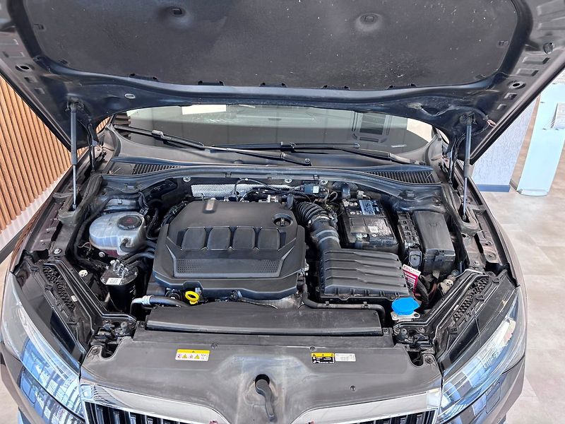 Škoda Superb Scout 4X4 2.0 TDI 147kw - fotka 32 z 32