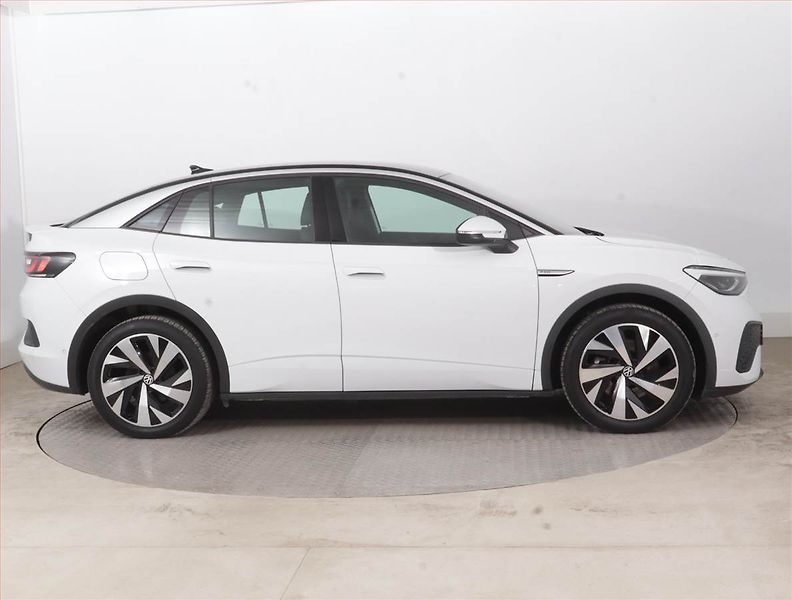 Volkswagen ID.5 (2022) Pro Perf. (82 kWh), SoH 98% - fotka 6 z 18