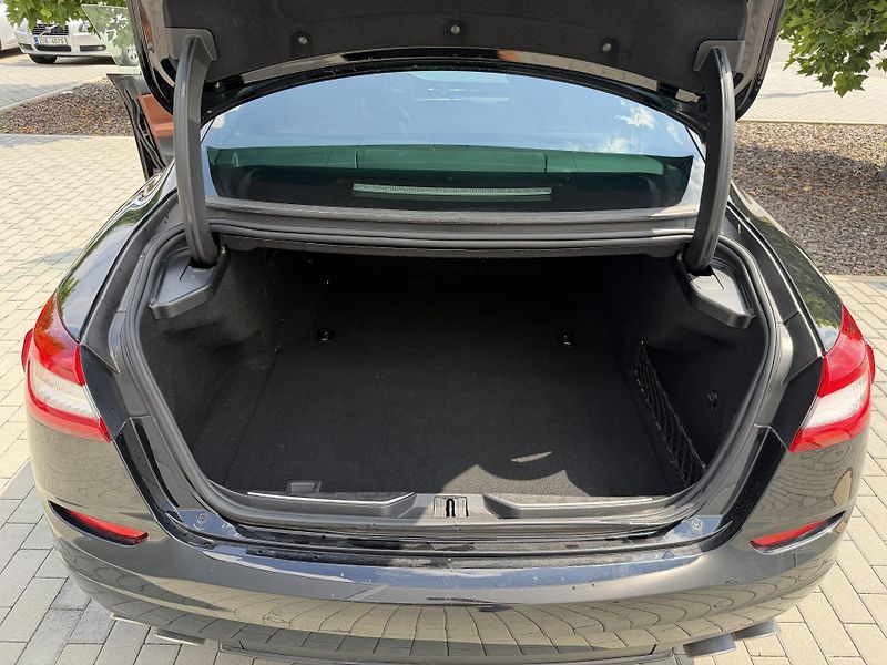 Maserati Quattroporte (2015) 3.0 V6 BUSSINES DIESEL DPH! - fotka 20 z 23