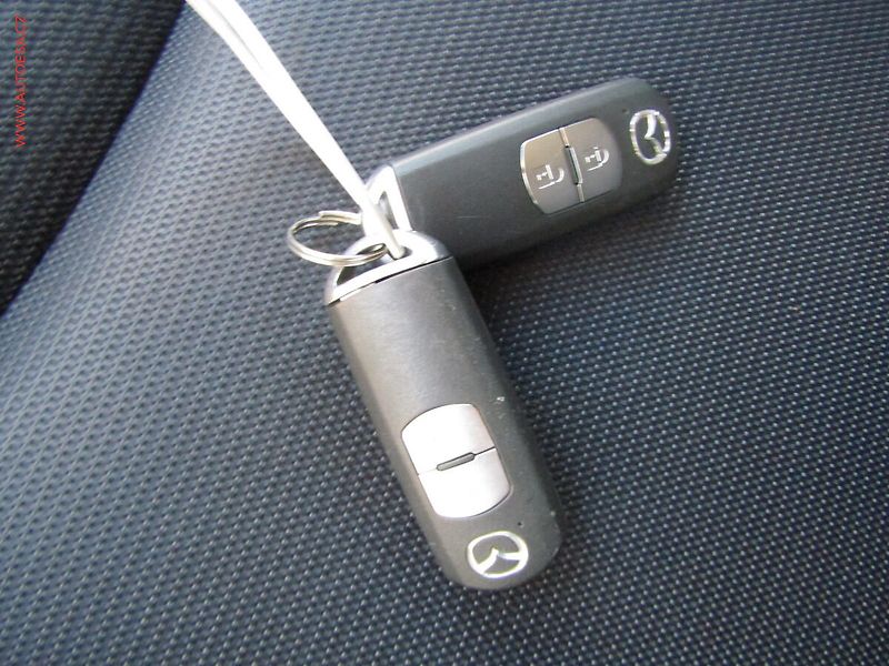 Mazda 3 (2011) 2.2 MZR-CD, Klima - fotka 19 z 19