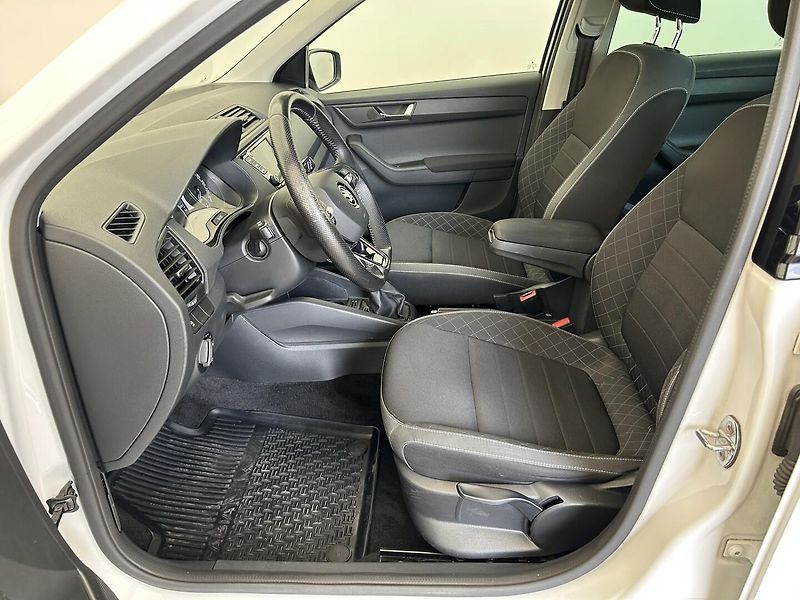 Škoda Fabia 1.0 TSI  Ambition   Plus - fotka 6 z 29