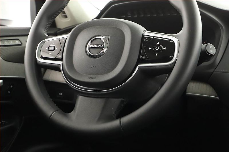 Volvo XC90 (2024) B5 AWD - fotka 8 z 20