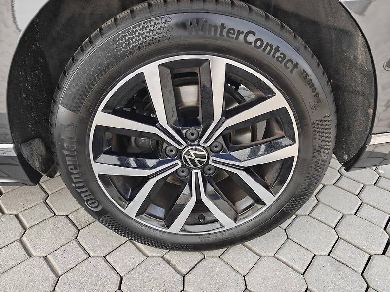 Volkswagen Passat Business  2,0TDi - fotka 21 z 23