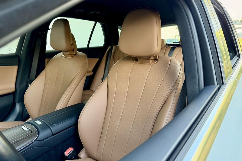 Mercedes-Benz Třídy E (2024) E 300de 4Matic  - fotka 17 z 68