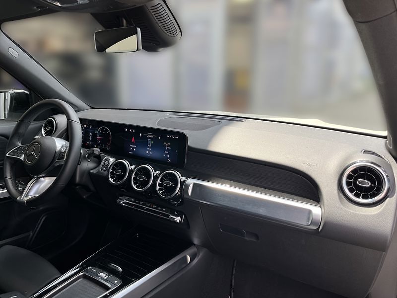 Mercedes-Benz GLB 200 d 4MATIC Night Taž.zařízen - fotka 15 z 19