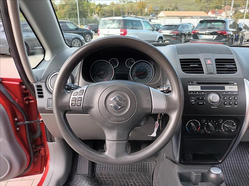 Suzuki SX4 1,6 VVT,88KW,4X4,KLIMA,VÝHŘEV - fotka 12 z 36