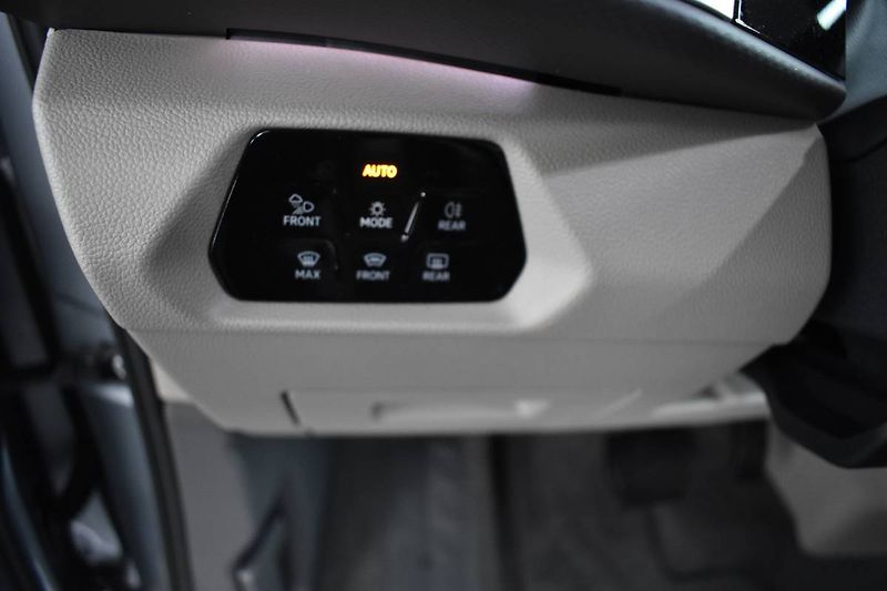 Volkswagen Multivan (2026) 1.5TSI 130kW 4Motion,tažné, to - fotka 14 z 25