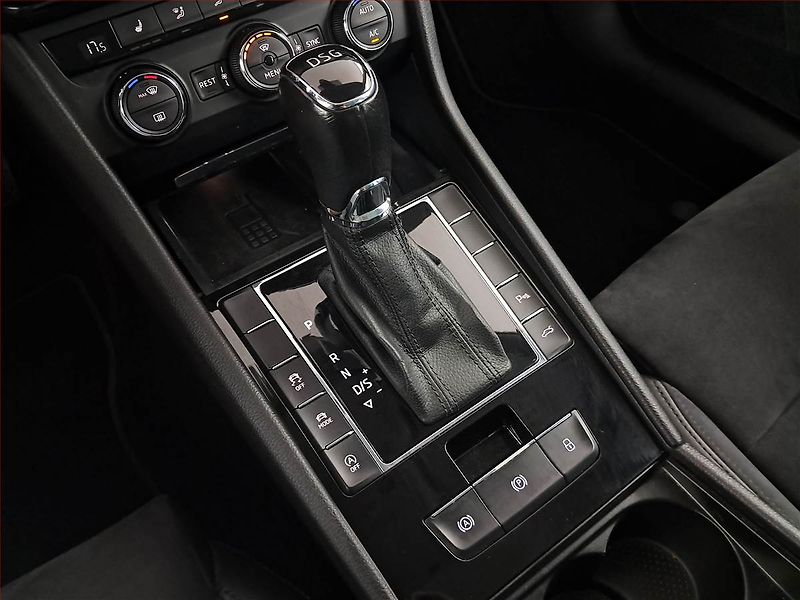 Škoda Superb (2016) Style 2.0 TDI, Automat, Kůže - fotka 16 z 20
