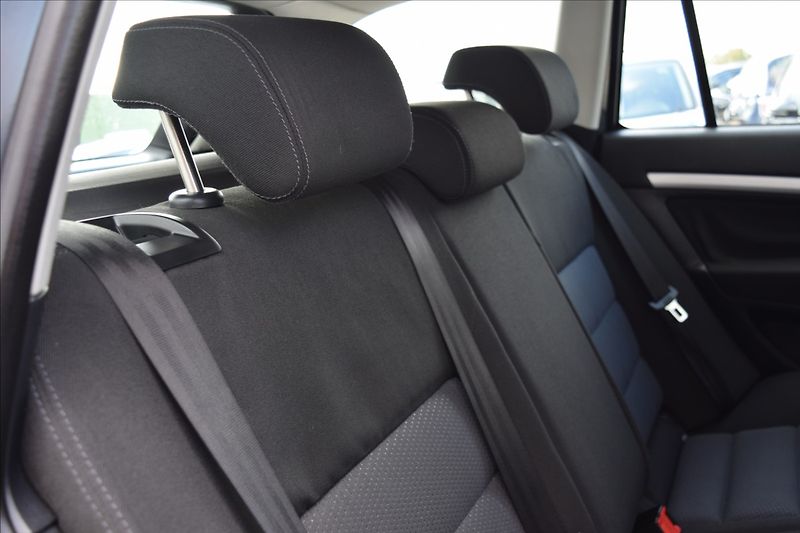 Škoda Octavia 2,0 TDi 103kw 4x4 2 SADY KOL - fotka 36 z 36
