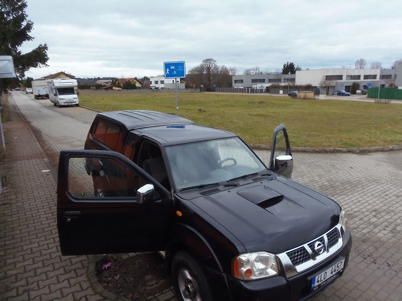 Nissan Navara (2004) 2.5 TD 4x4 dlouhá REZERVACE  - fotka 7 z 12