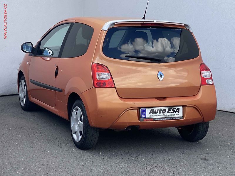 Renault Twingo (2008) 1.2i, 1.maj,ČR, STK 7/28 - fotka 6 z 11