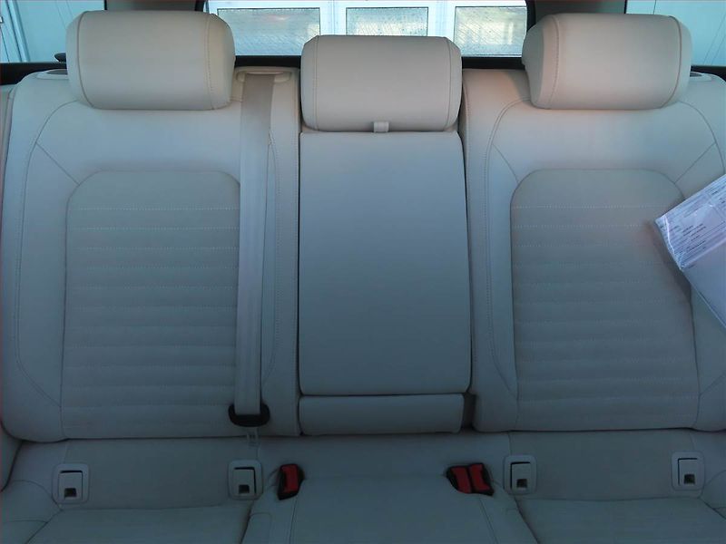 Volkswagen Passat (2016) 2.0 TDI, Automat, Serv.kniha - fotka 10 z 24