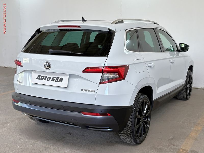 Škoda Karoq (2018) 1.5 TSi, ČR, Style, LED - fotka 4 z 19
