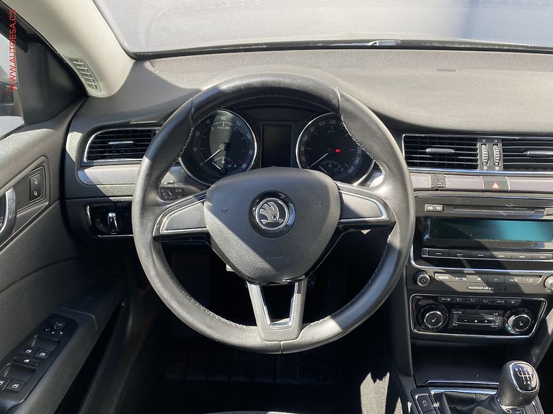 Škoda Superb (2014) 1.4 TSi, Active - fotka 11 z 18