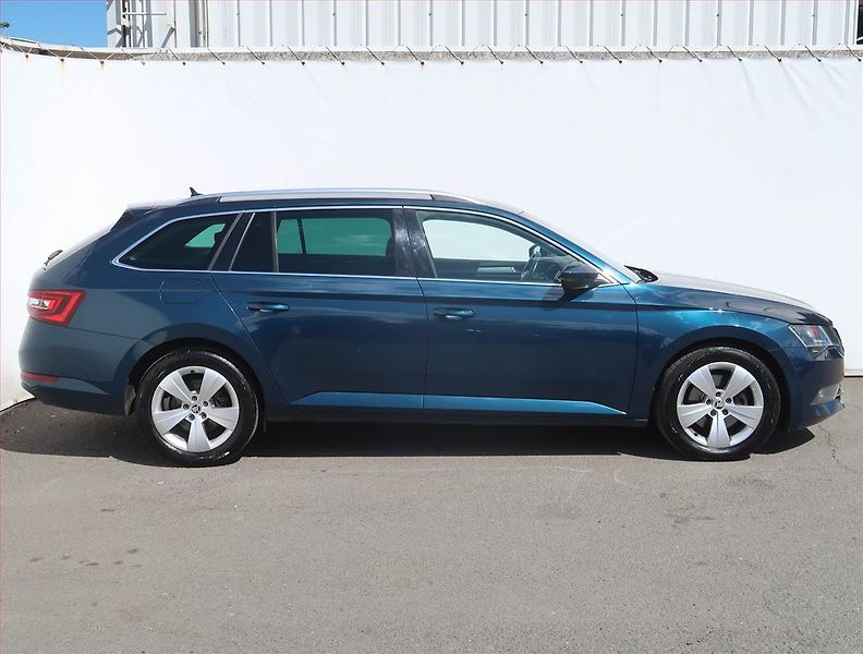 Škoda Superb (2019) Style 2.0 TDI, Automat - fotka 6 z 25