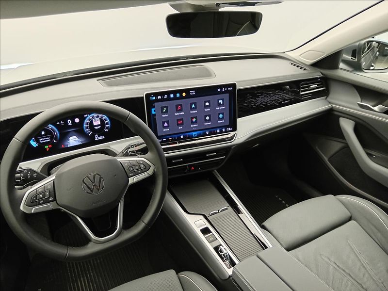 Volkswagen Passat 2,0 Elegance  TDI - fotka 15 z 19