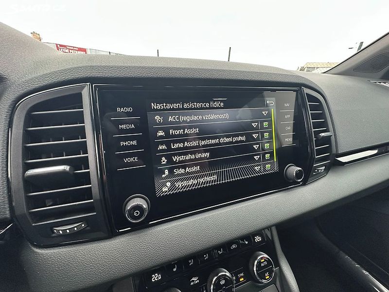 Škoda Karoq (2026) Sportline 1.5 TSI 110kW DSG - fotka 11 z 15