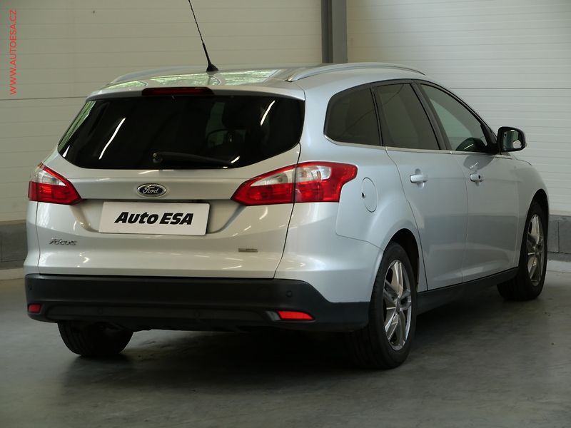 Ford Focus (2012) 1.0 EB, Klima - fotka 4 z 20