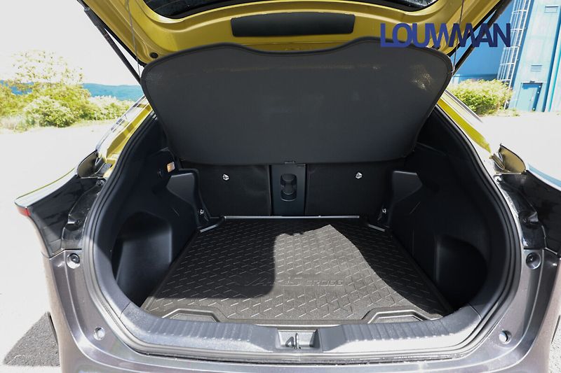 Toyota Yaris Cross AT ADVENTURE AWD-i - fotka 14 z 19