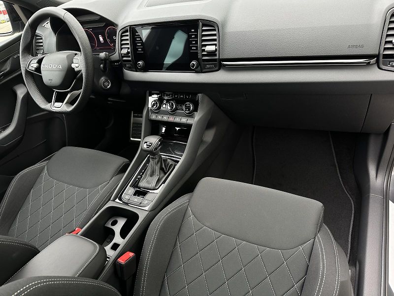 Škoda Karoq 2.0TDi 4x4 DSG Sportline 150PS - fotka 44 z 49