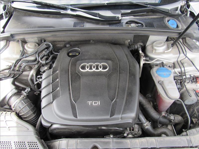 Audi A4 Avant 2,0 TDi 130KW Attraction - fotka 29 z 36