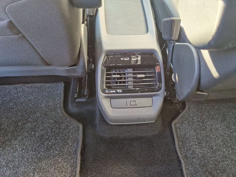Volkswagen ID.5 GTX 220kW 4Motion - fotka 24 z 38
