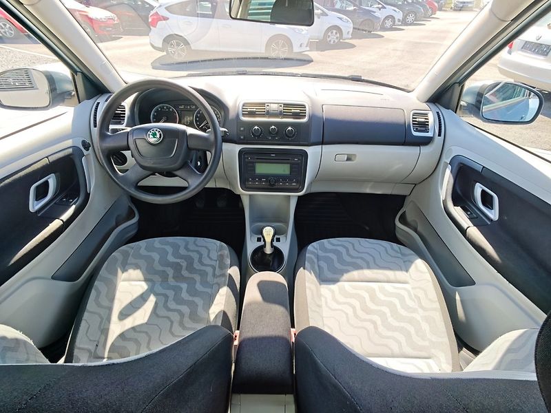 Škoda Fabia (2009) 1,4i 63 KW Top Clever - fotka 14 z 28