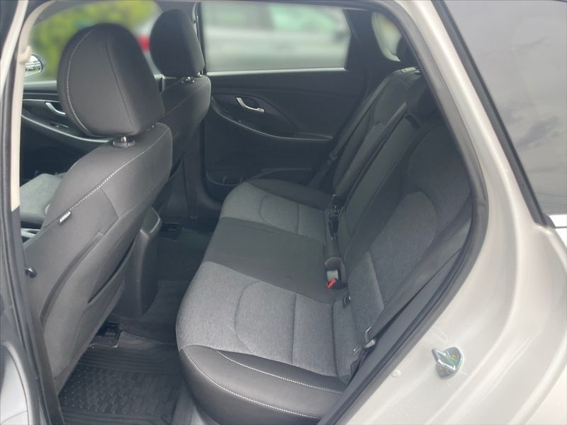 Hyundai i30 1,5 T-GDI Smart - fotka 8 z 11