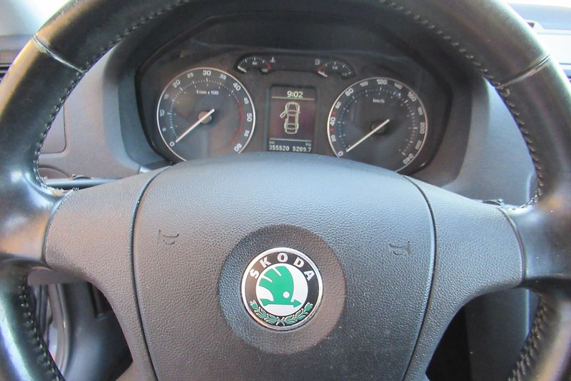 Škoda Octavia 1.9 TDi AUT. KLIMA  SADA KOL - fotka 12 z 19