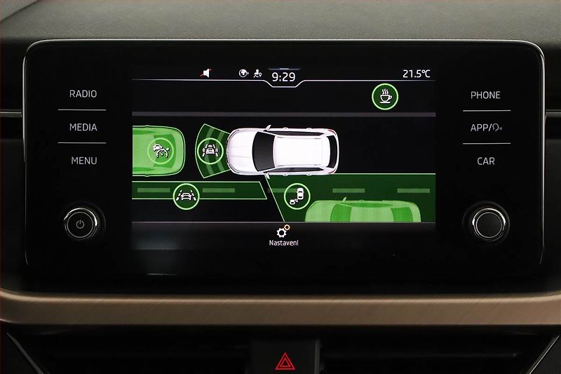 Škoda Kamiq (2020) Style 1.5 TSI, Automat - fotka 16 z 20
