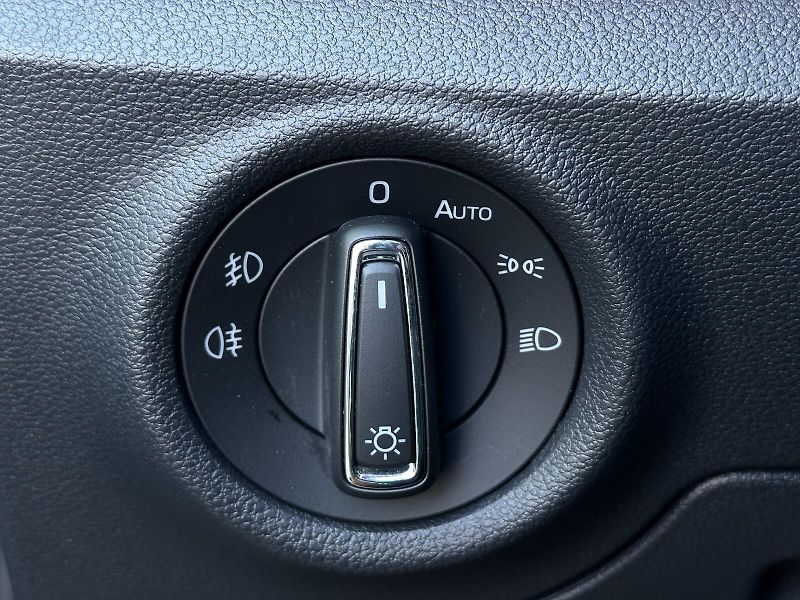 Škoda Scala 1.5TSi Monte Carlo 150PS NAVI - fotka 19 z 56