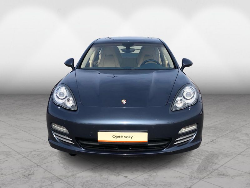 Porsche Panamera 4S - fotka 4 z 30