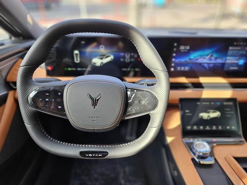 Dongfeng Voyah Passion PHEV (2024) VOYAH PASSION PHEV - fotka 19 z 26